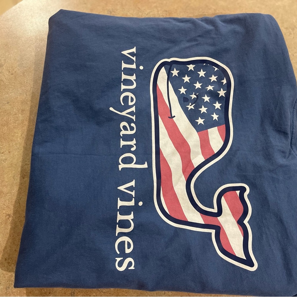 Two men’s Vineyard Vines tshirts GUC - Picture 9 of 11
